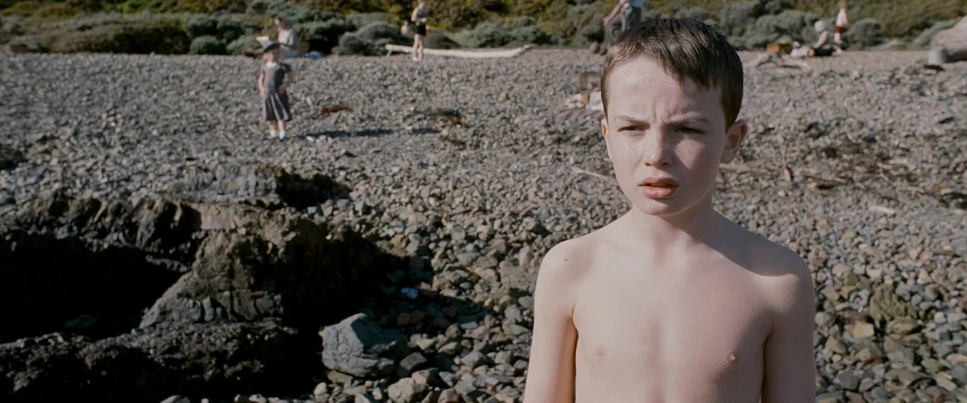 The Water Horse (2007) Hindi Dual Audio 720p BluRay [900MB] Screenshot